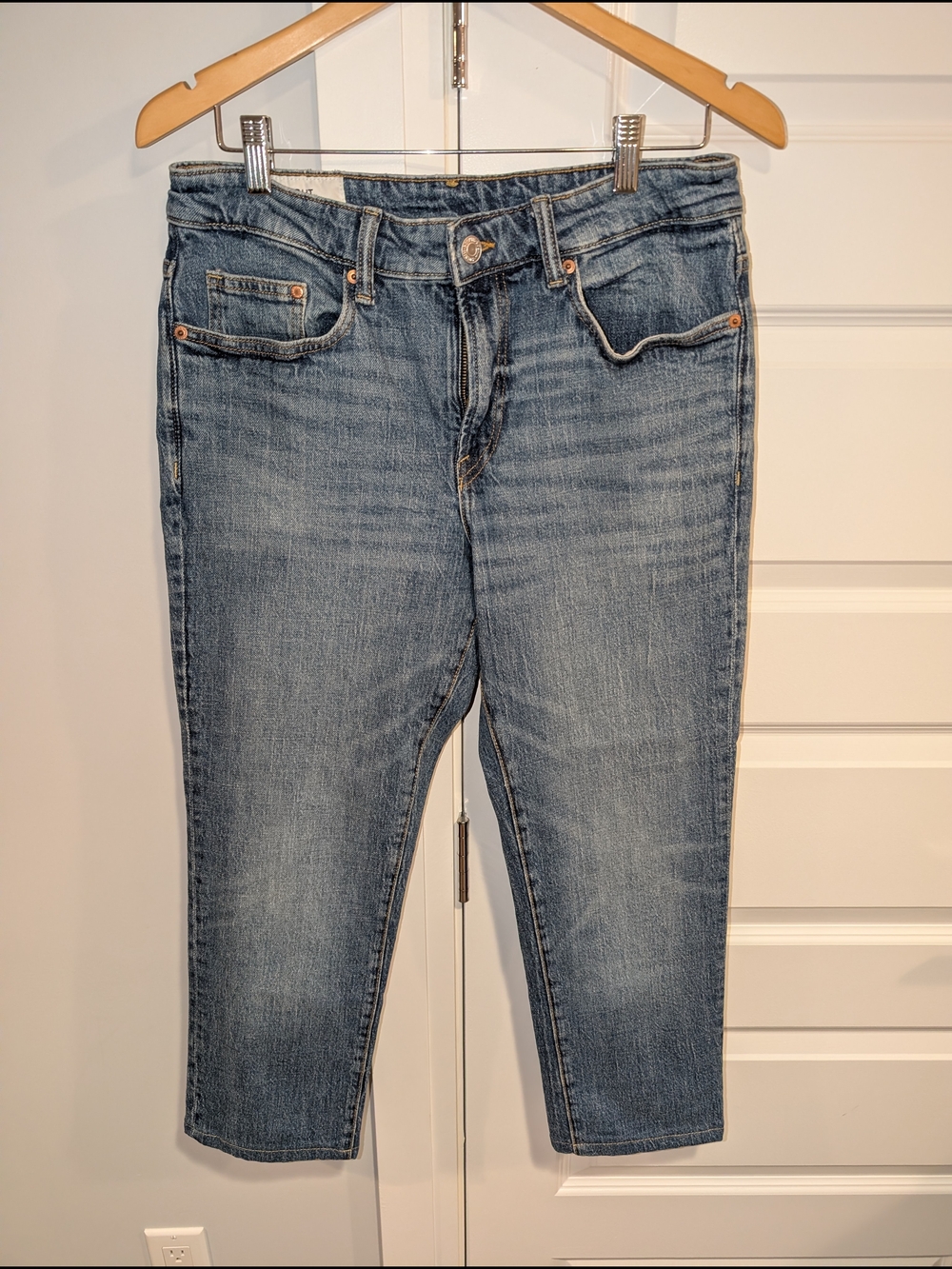 H&M Light Blue Straight-Leg Jeans